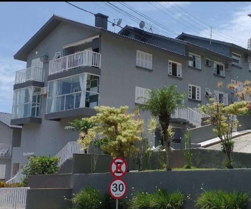Apto Vista Mar -250Mts Da Praia Bombinhas Eksteriør billede